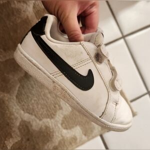 Nike Kids White and Black Sneakers